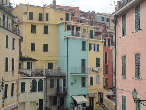 colored houses in Italia