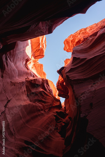 Breathtaking Antelope Canyon Sandstone Formations in Arizona – Natural Wonder of the Desert