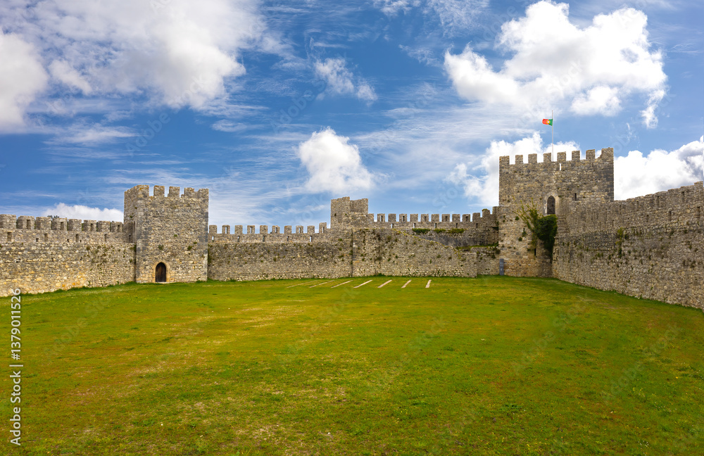 Muralha de fortaleza medieval Muralha de fortaleza medieval