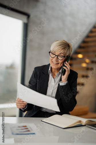 Business manager making the new business plan