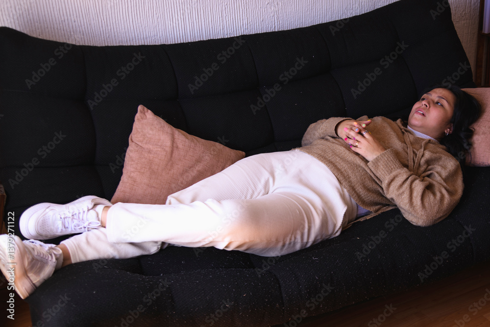 Naklejka premium Female patient talking at the psychologist