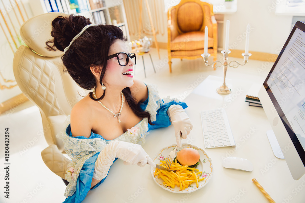 Obraz premium Historical-style woman in elegant attire eating fast food at a modern office embracing the mix of classical and contemporary elements
