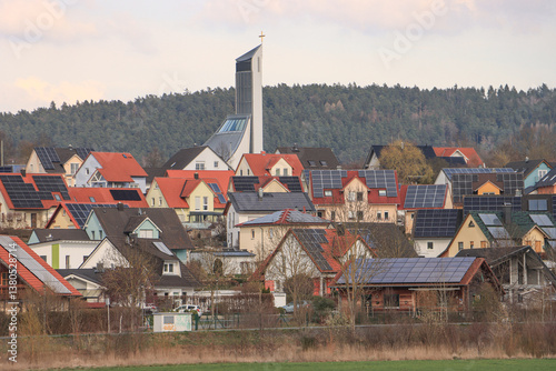 Himmelskron am Main; Panorama mit Autobahnkirche