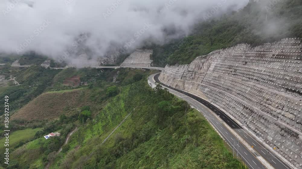 Video aéreo realizado con drone sobre la nueva vía que pertenece a la 