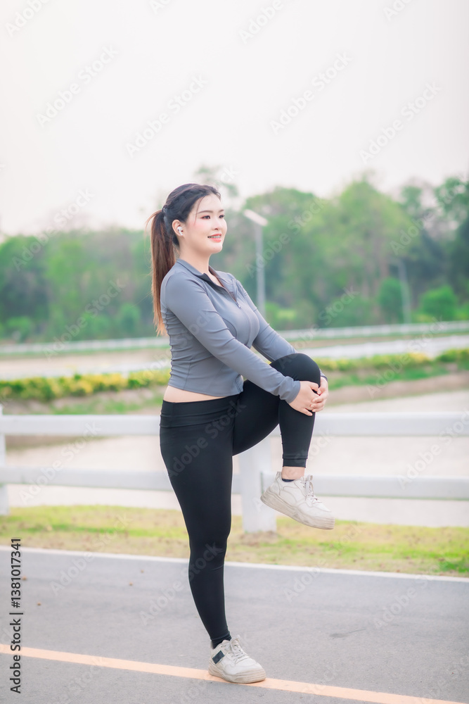 I am preparing to run and exercise in the park. I am preparing to run and exercise in the park.