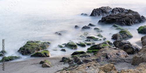 Wallpaper Mural 神奈川県横須賀市　梵天の鼻の岩礁 Torontodigital.ca