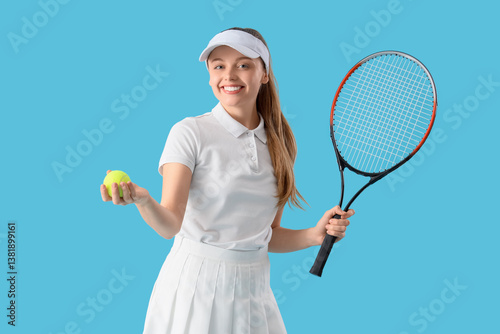 Sporty young woman playing ...