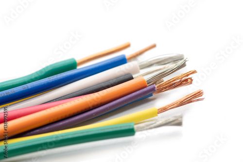 Obraz na płótnie Sold and stranded electrical wire isolated w salonie