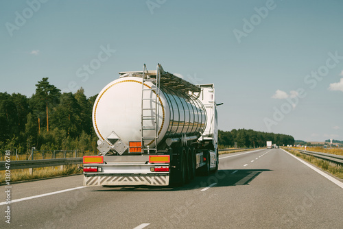 Obraz na płótnie Fuel tanker truck on highway road w salonie