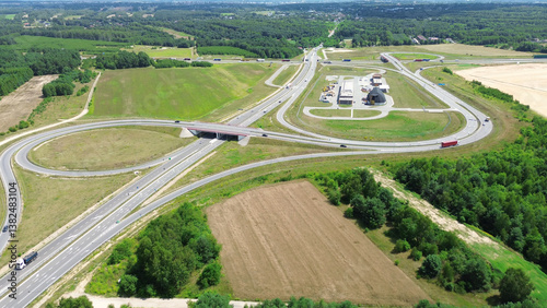 Obraz na płótnie Aerial view of freeway bridge and overpass w salonie
