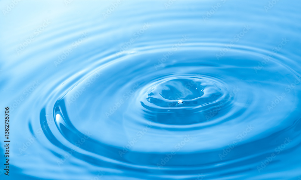 美しい水面の波紋の模様 美しい水面の波紋の模様