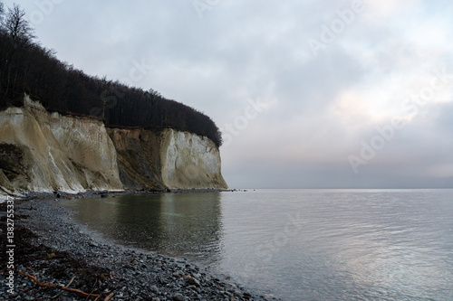 Fototapeta Naklejka Na Ścianę i Meble -  The Chalk cliffs on the Baltic Sea on the island of Rügen on a cold winter day