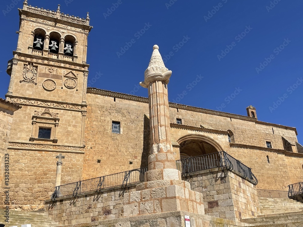 Εκτύπωση καμβά Moron de Almazan Square, a town in the province of Soria