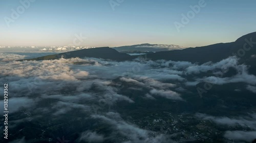 Wallpaper Mural Timelapse - Roche Ecrite Salazie - Ile de La Réunion 1 Torontodigital.ca