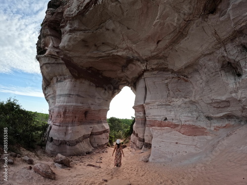 pedra furada no jalapão, tocantins 
