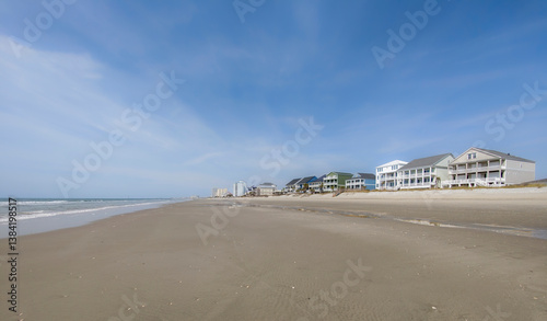 Obraz na płótnie Beach front East Coast Houses, vacation, destination and real estate w salonie