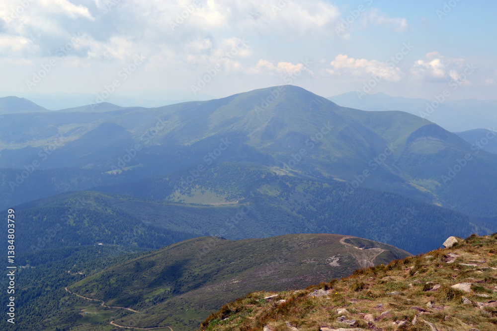 Fototapeta premium Climbing Mount Hoverla with beautiful views