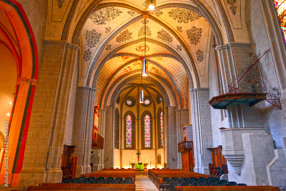 Fototapeta premium Innenansicht der Eglise St-François in Lausanne (Schweiz)