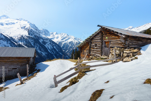 Obraz na płótnie Frühjahr in den Alpen mit Berghütte w salonie