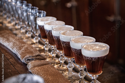 Obraz na płótnie Irish Coffee drinks at the Buena Vista cafe where it was invented, San Francisco w salonie