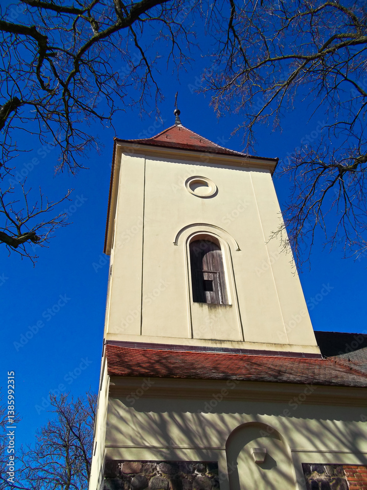 Evangelische Kirche aus dem 13. Jahrhundert