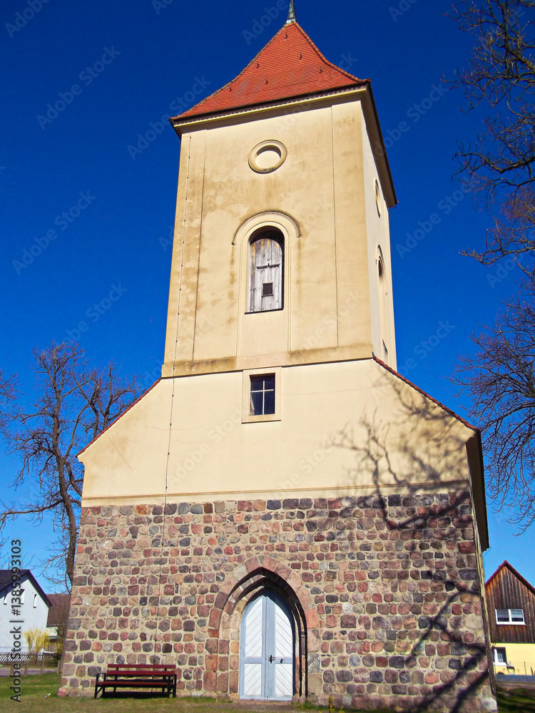 Evangelische Kirche aus dem 13. Jahrhundert