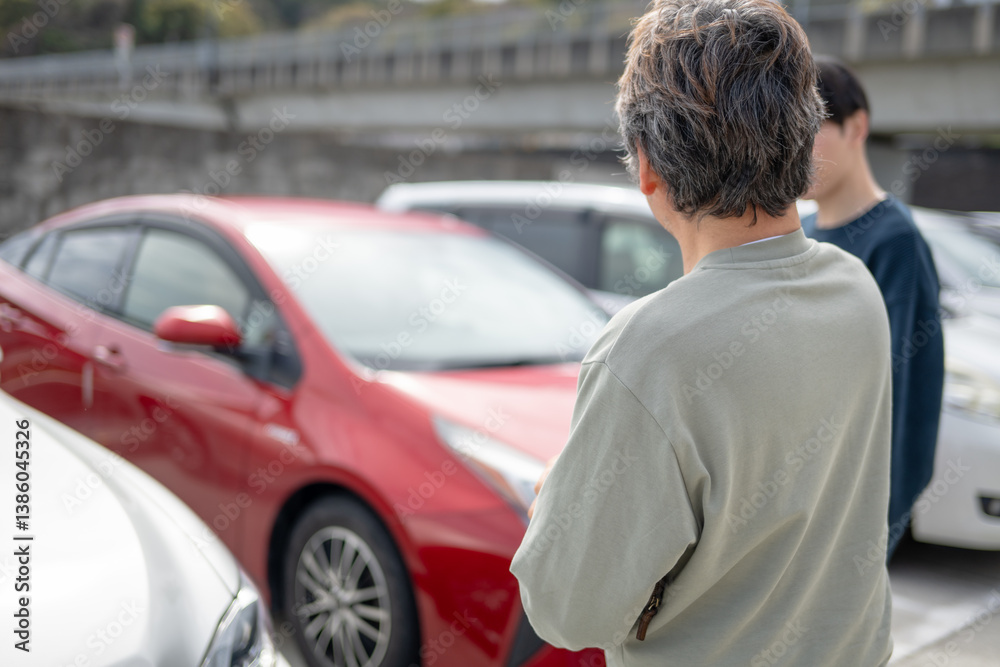 Fototapeta premium 駐車場 車 サービスエリア