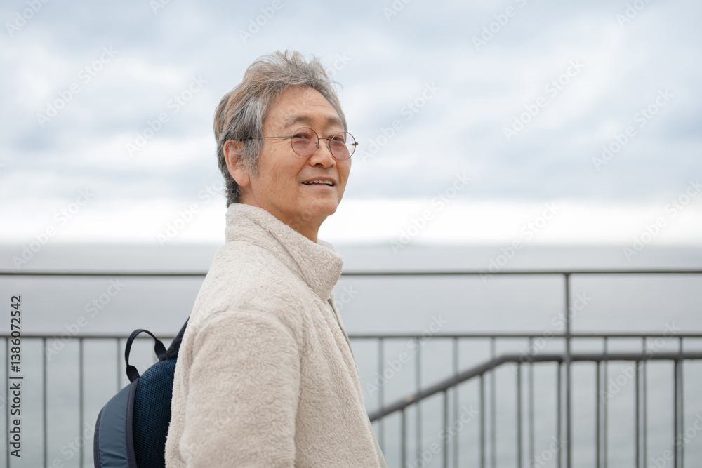 Fototapeta premium 笑顔のシニア男性