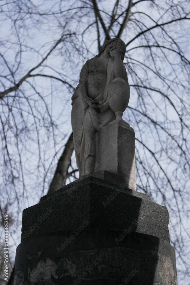 Fototapeta premium statue, sculpture, monument, architecture, history, city, old, cemetery