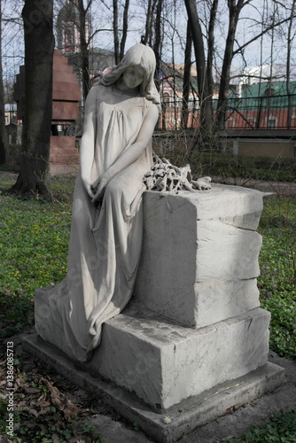 statue, sculpture, monument, architecture, history, city, old, cemetery
