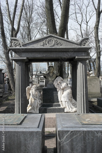 statue, sculpture, monument, architecture, history, city, old, cemetery