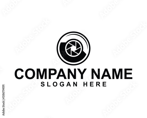 Professional Camera Logo Featuring Frame, Focus, and Lens Icons
