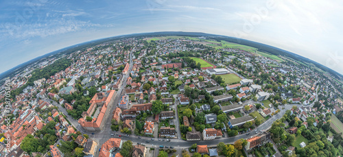 Obraz na płótnie Die mittelfränkische Stadt Schwabach in der Metropolregion Nürnberg im Luftbild w salonie