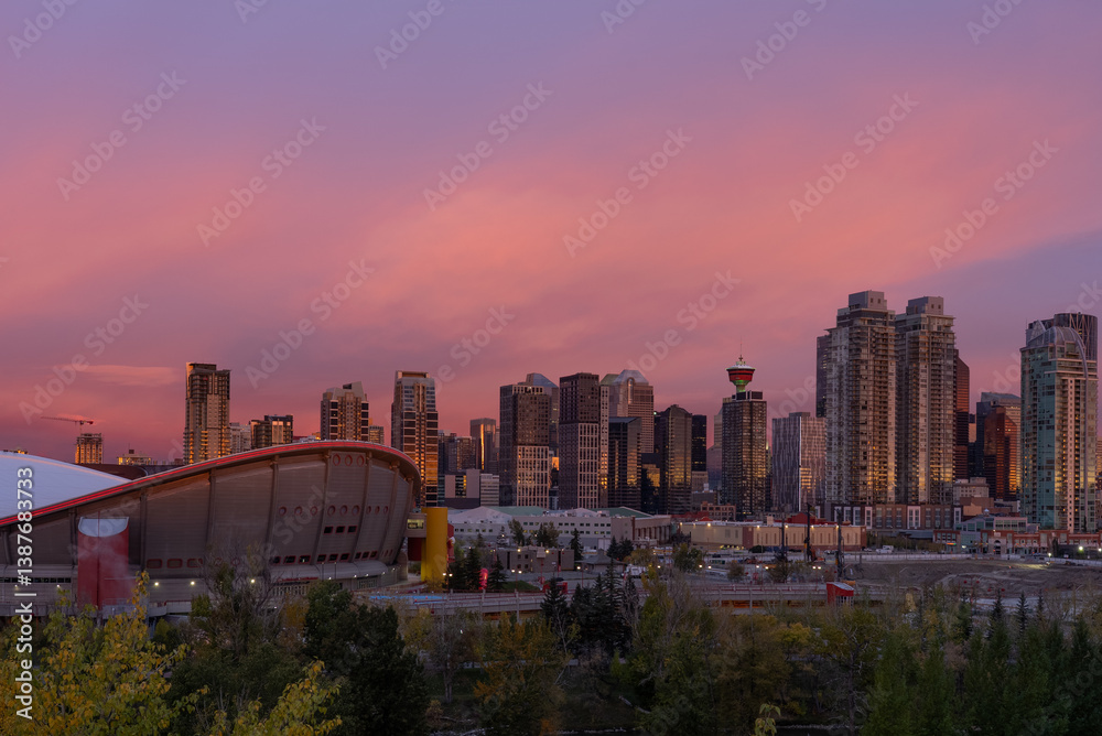 Fototapeta premium Skyline of Calgary, Canada at Sunrise