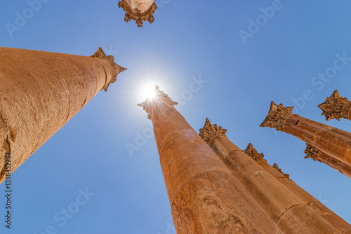 Obraz na płótnie Temple of Artemis columns in the ancient city Jerash, Jordan w salonie