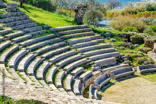 Kleines Theater von Epidaurus. Ancient Epidaurus, Peloponnes, Griechenland.  25025.jpg