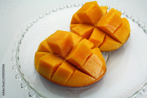 カットしたマンゴー