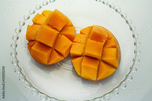 カットしたマンゴー