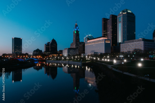 Fotografie Downtown Columbus at Dusk from the Scioto River