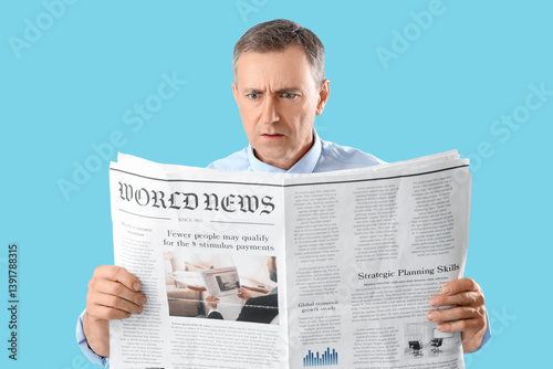 Worried mature journalist r...