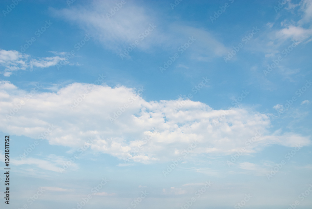 Obraz premium Beautiful sky with clouds