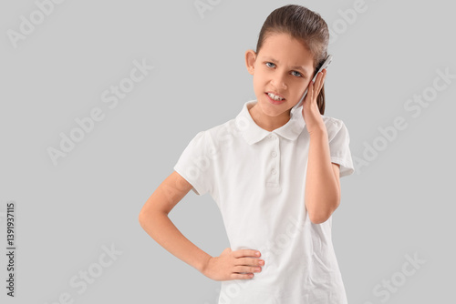 Teenage girl with appendici...