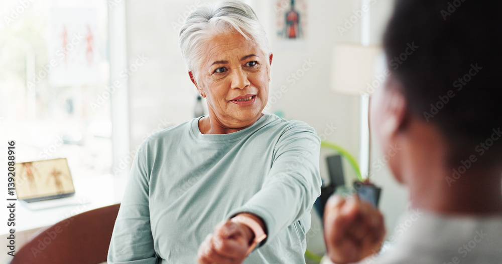 Obraz premium Senior woman, physiotherapy and consultation for arm injury, recovery options or treatment. Physical therapy, retirement and help patient with medical healthcare, healing and rehabilitation in clinic