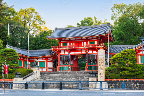 Obraz na płótnie 京都 八坂神社 w salonie
