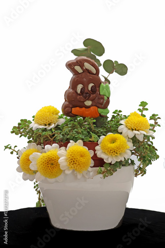 Obraz na płótnie vase de fleurs jaunes w salonie
