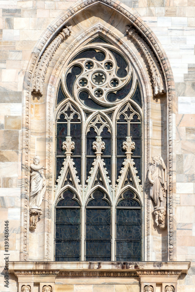 Obraz premium Milan Cathedral (Duomo di Milano) on a sunny day.
