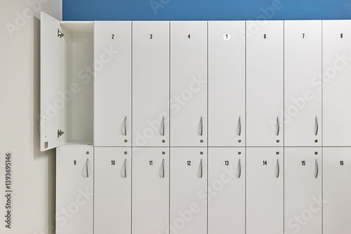Obraz na płótnie Locker room lockers in a gym w salonie