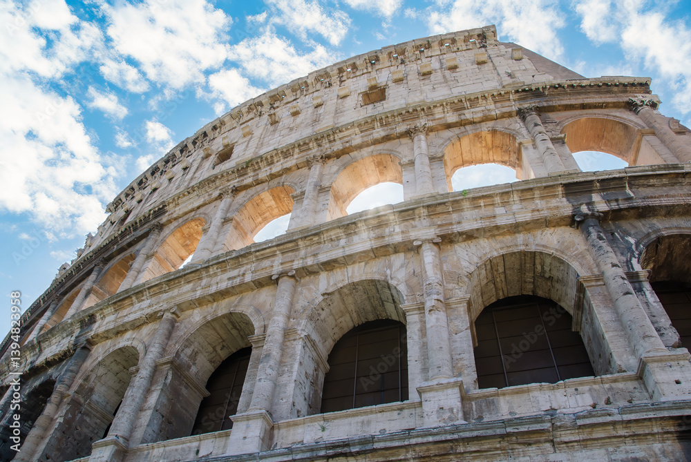 Fototapeta premium Außenansicht Kolosseum in Rom, Italien
