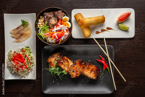 Obraz na płótnie A set of Japanese dishes on the table w salonie