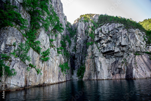 Obraz na płótnie Majestic Rocky Cliff Overlooking Reflective Waters of Lysefjord Fjord, Stavanger, Norway, June 2018 w salonie